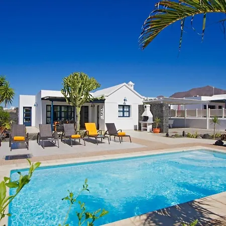 Oleander Villa *